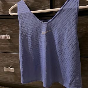 Nike super cute high low dri fit workout tank